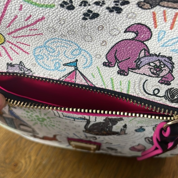 Dooney & Bourke Disney Cats backpack - Picture 5 of 7